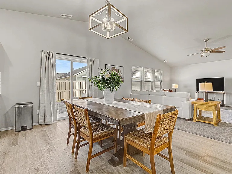 2742 W Balboa Dr — Photo 37