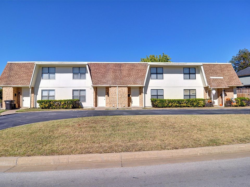 1st image of 3224 Cortez Dr APT B