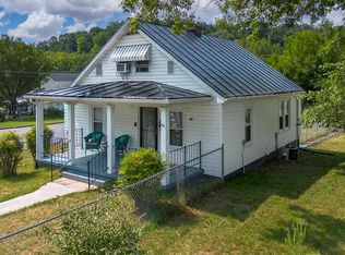 177 W 28th St, Buena Vista, VA 24416
