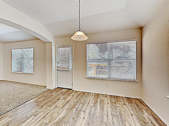 5th image of 1075 Winding Creek Dr