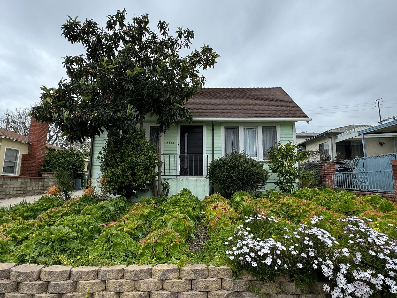 3635 Greenfield Ave — Photo 1