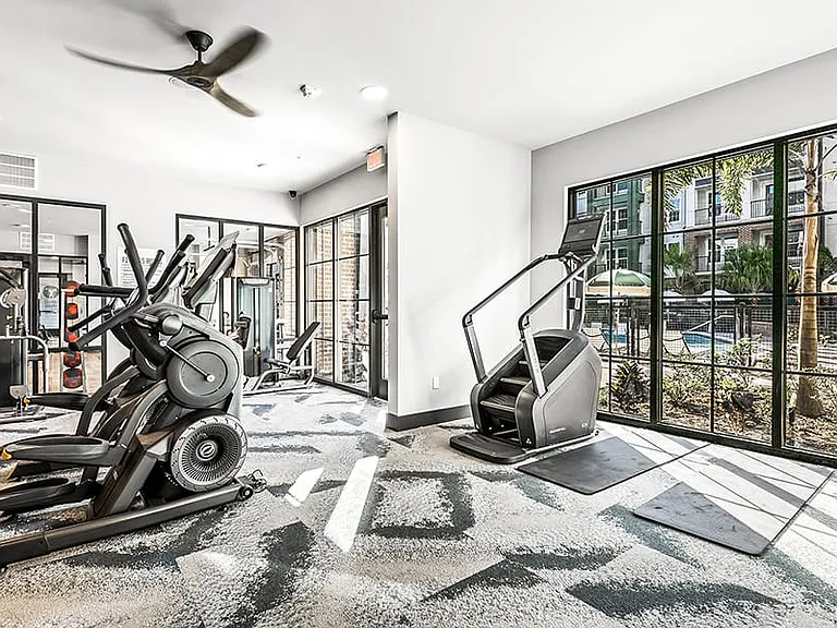 Cortland Santos Flats — Photo 12