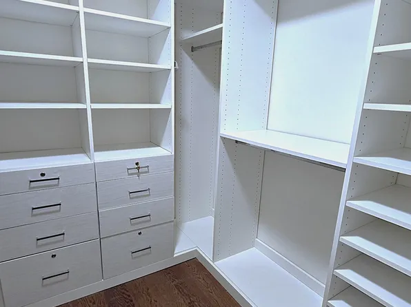 200 East 94th Street image 13 of 25