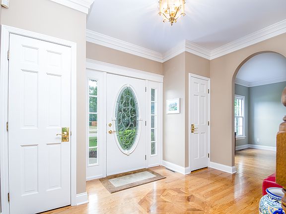 3rd image of 5079 Dewberry Dr