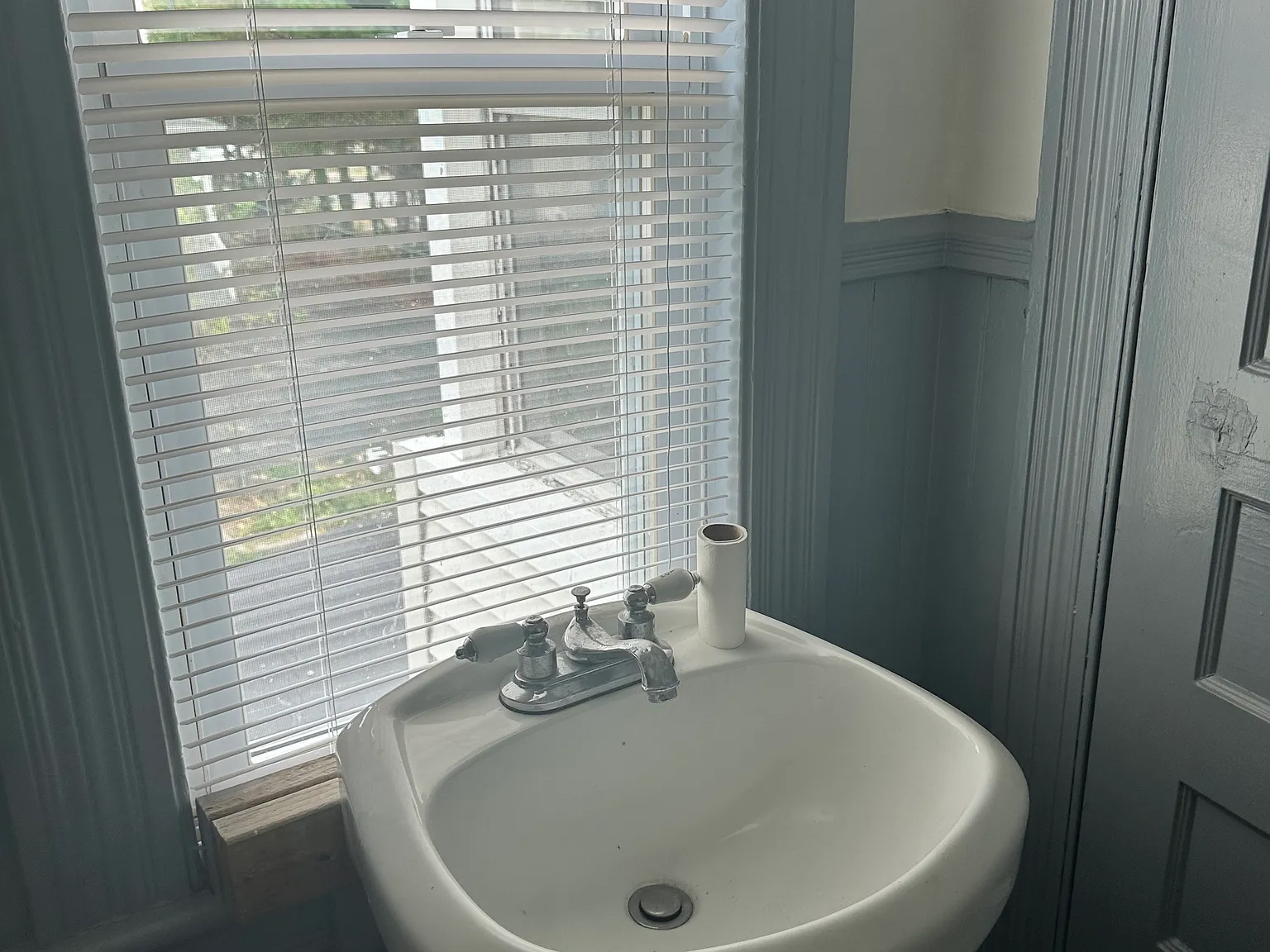 3 bed, 1400 sqft, $1,800 — Photo 3