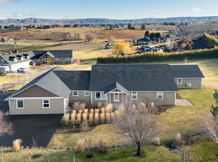 12708 Summitview Ext, Yakima, WA 98908