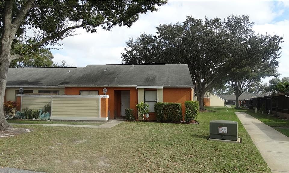 1st image of 29 Silver Park Cir