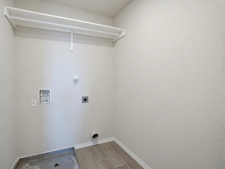10803 Airmen Dr — Photo 21