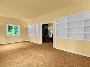 18305 SE 60th St, Issaquah, WA 98027
