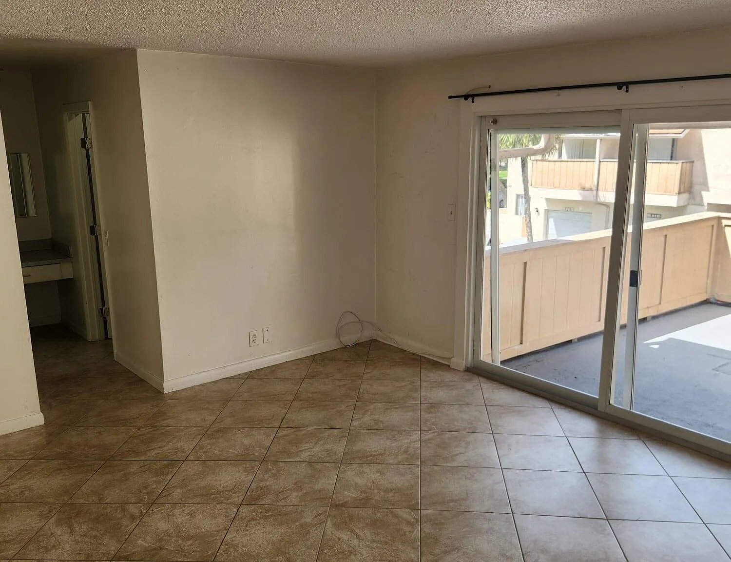 3 bed, 2.5 bath, 1770 sqft, $2,675 — Photo 3