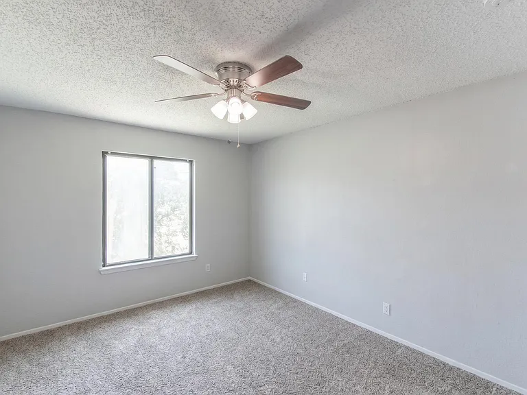 8517 Fathom Cir #B — Photo 10