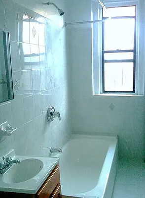 Rented by Executive Towers  | media 12