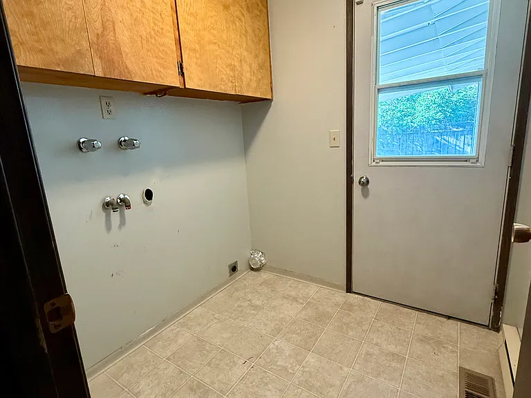 5363 Gatewood Dr — Photo 13