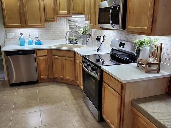 5th image of 740 Wintergreen Ln