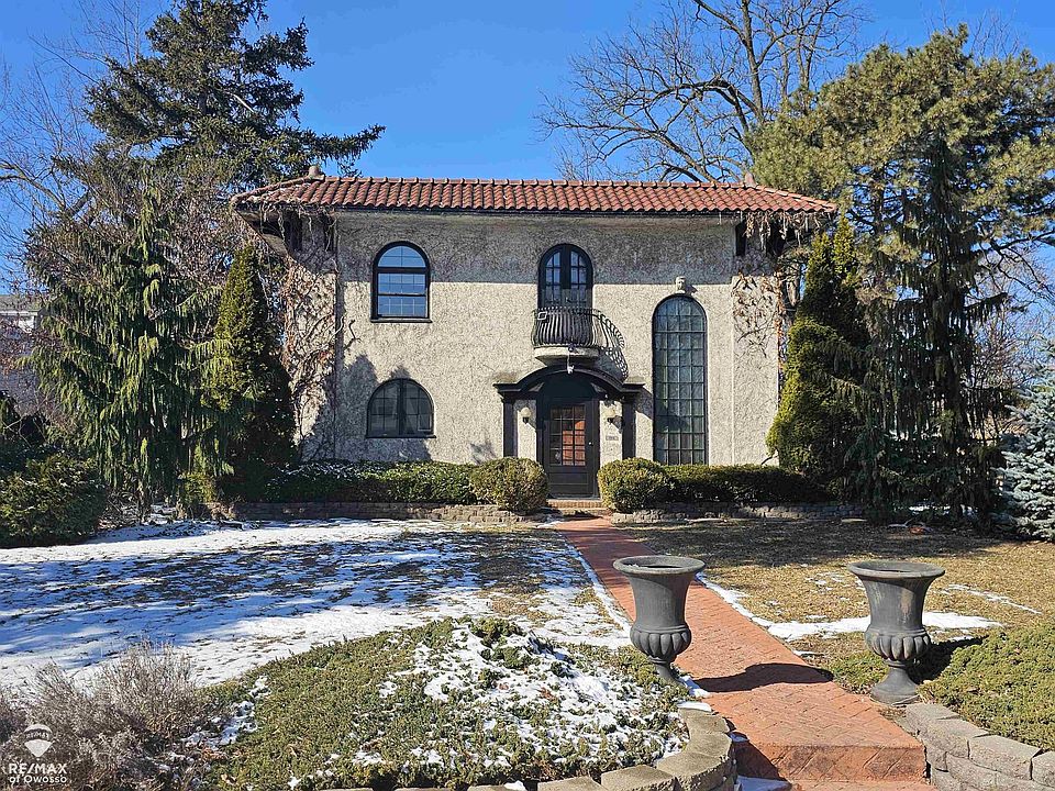 1st image of 311 Brockway Pl