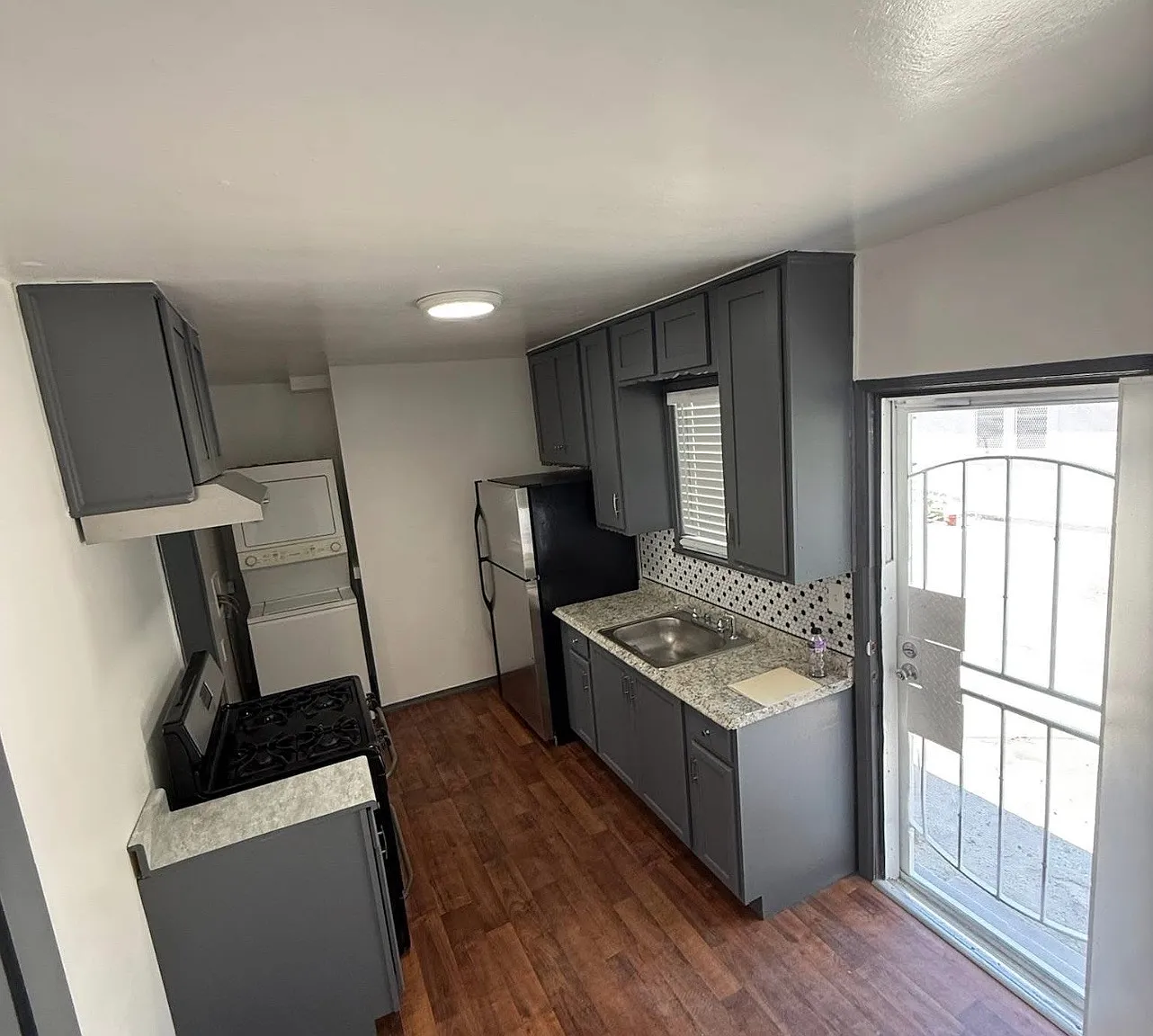 2 bed, 1000 sqft, $2,887 — Photo 4