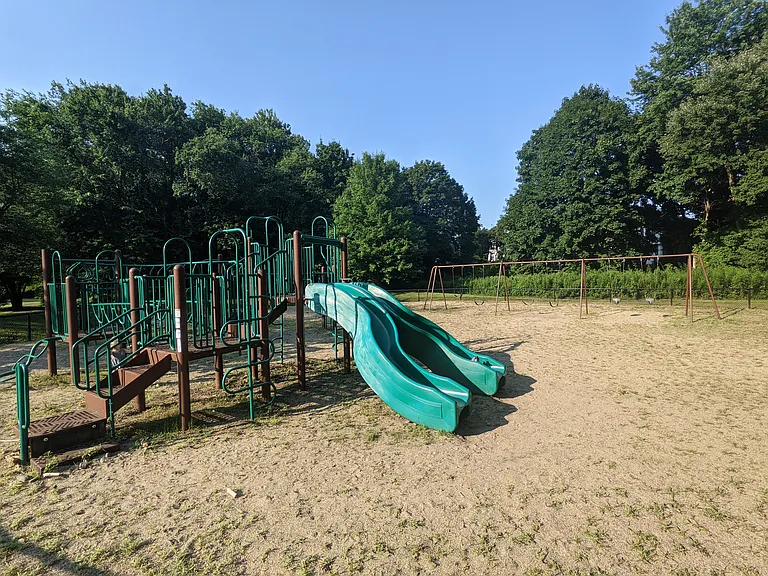 Yorktown Playground/field is a 2 minute walk