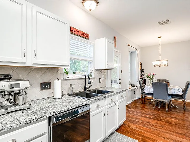 12221 Buzz Schneider Ln — Photo 12