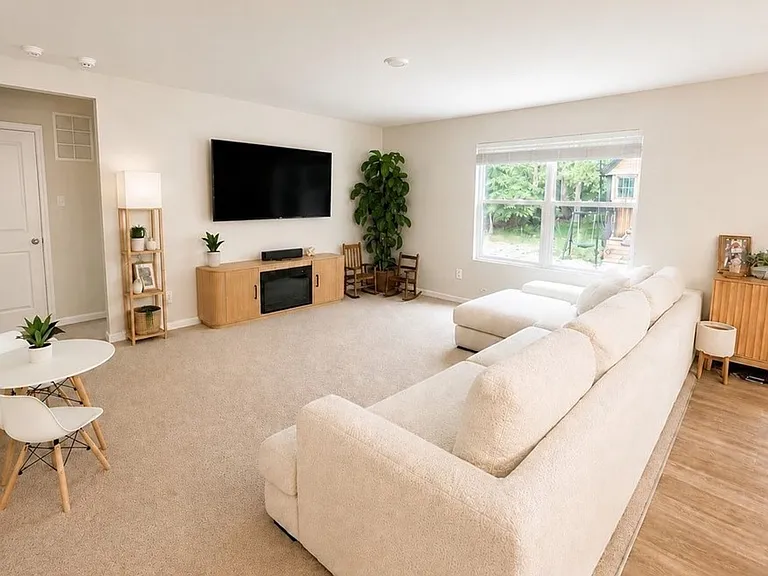 7754 Lovegrass Ter — Photo 3