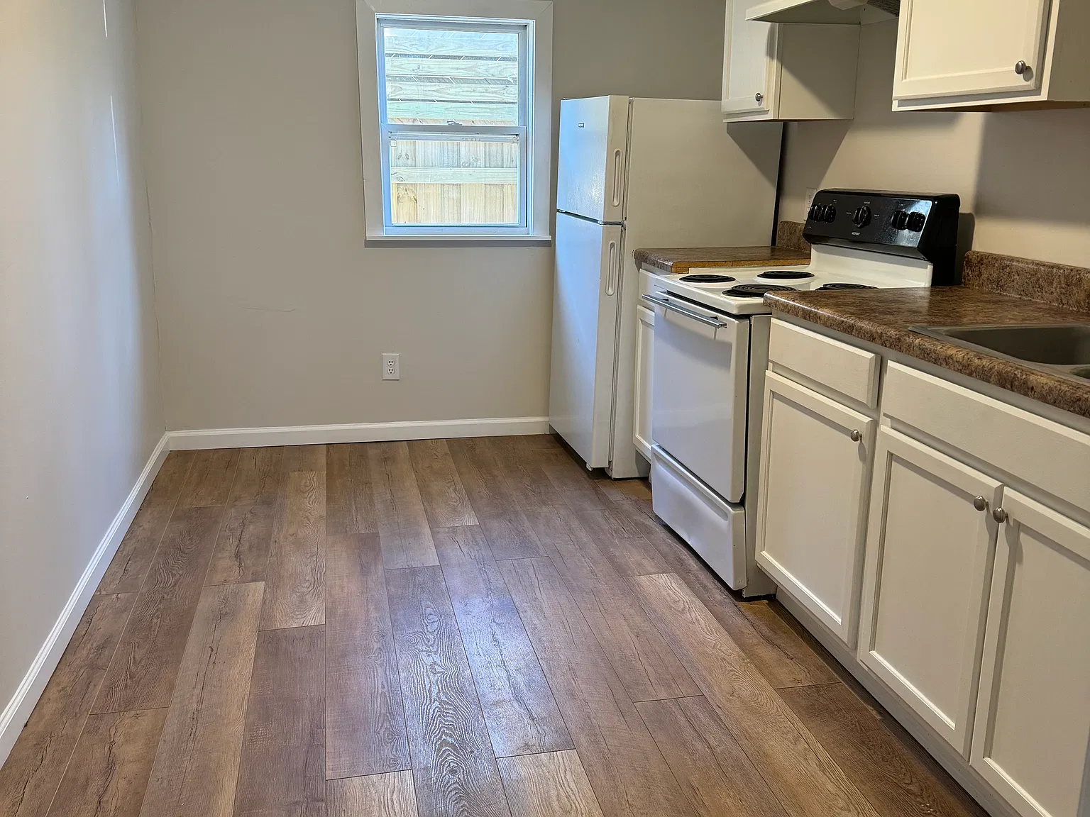 2 bed, 750 sqft, $950 — Photo 4