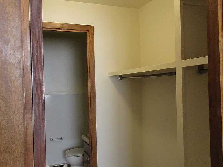 1308 Spring St — Photo 9