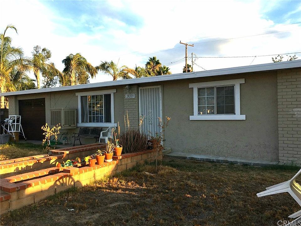 1st image of 24209 Clover Ave