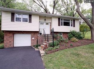 128 Goodrich Ct, Chardon, OH 44024