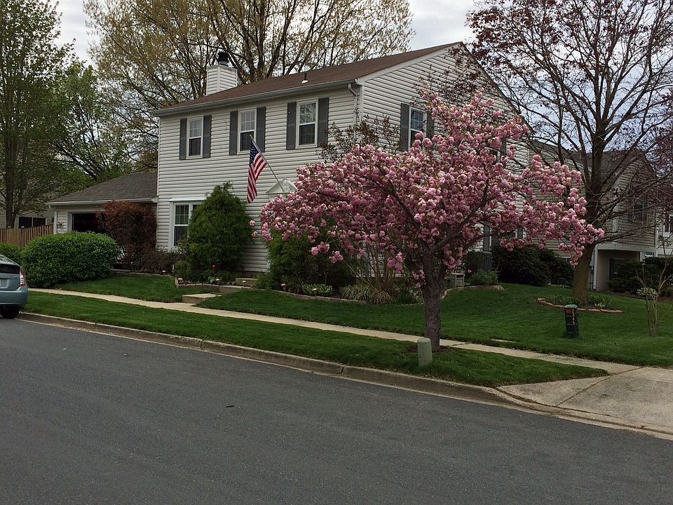 2nd image of 2345 Dartmouth Ln