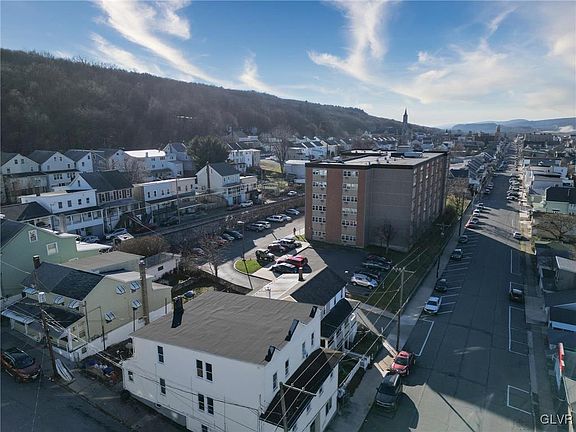 3rd image of 446 E Bertsch Street
