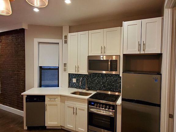 3rd image of 420 E 148th St #3F