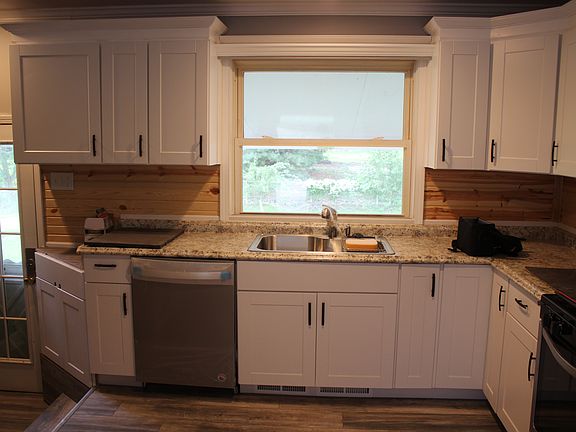  beautiful crown molding