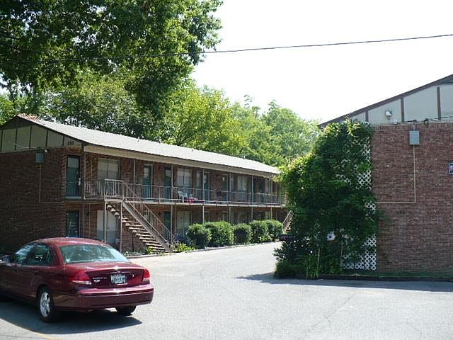 1st image of 522 Sharon Dr APT 4
