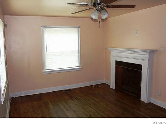 3rd image of 3406 Chapel Dr