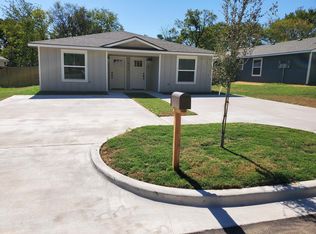 604 E 3rd St #1, Bonham, TX 75418