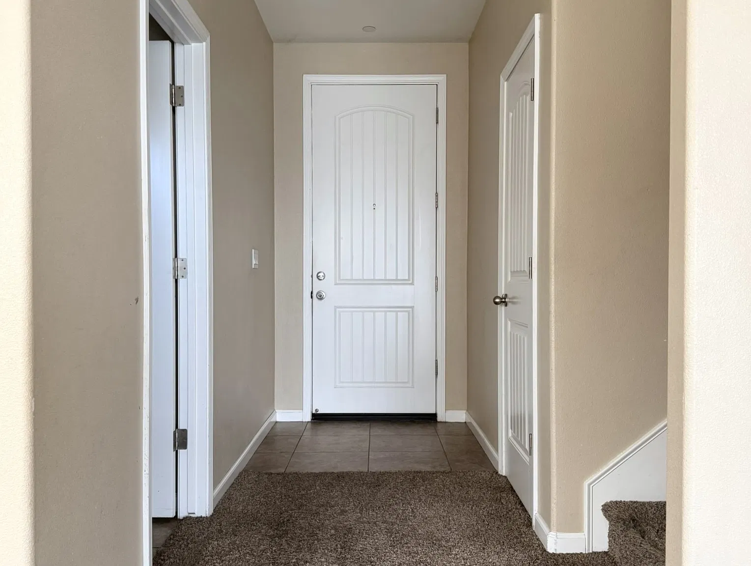 3 bed, 2.5 bath, 1878 sqft, $2,100 — Photo 3