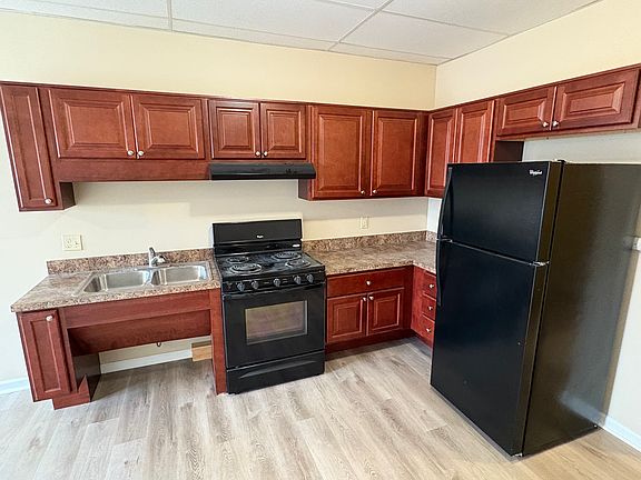 3rd image of 17 Belvidere St APT 104