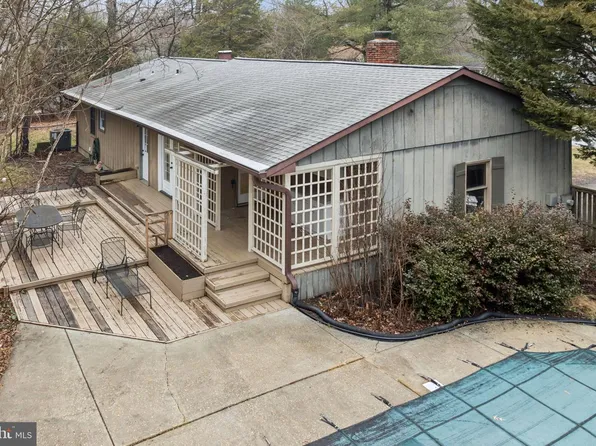 151 Wileys Ln, Pasadena, MD 21122