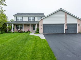 334 Old Darby Ln, Winthrop Harbor, IL 60096