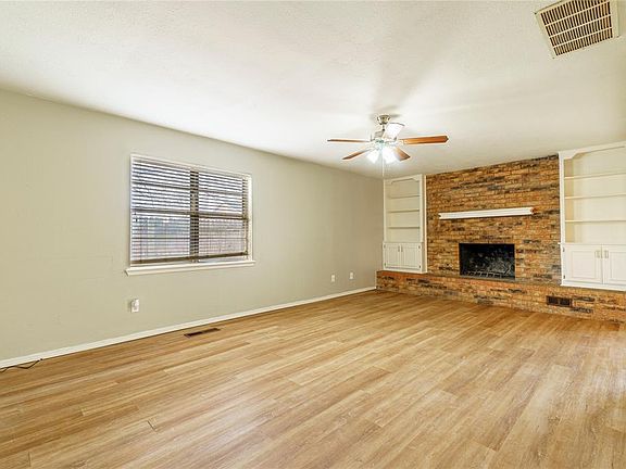 5th image of 10341 Fairfax Ln