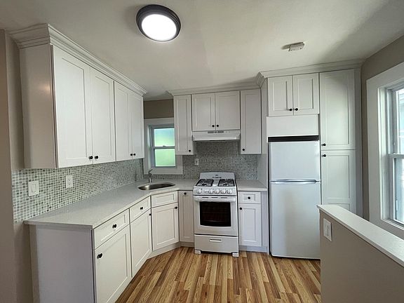 2nd image of 101 Claridge Ave