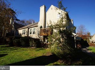 142 Woodlake Dr, Marlton, NJ 08053