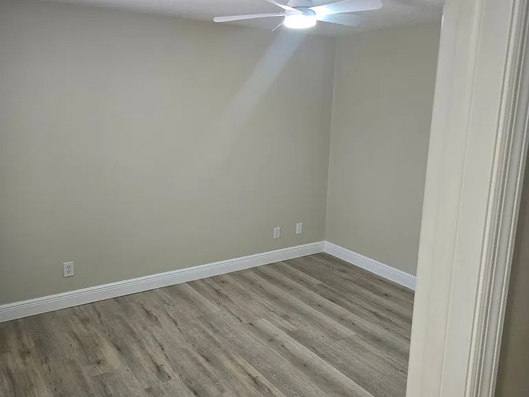 189 Seawind Dr — Photo 16