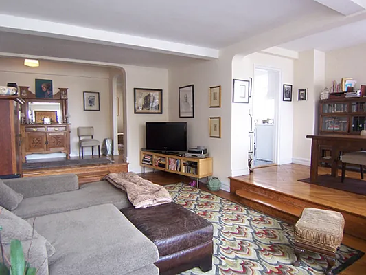 Rented by Rachel Realty | media 25