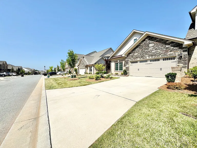 4751 Willowstone Dr — Photo 21
