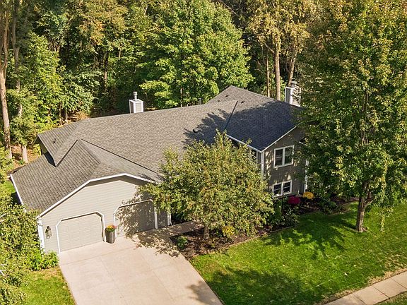 3rd image of 7646 Carnelian Ln