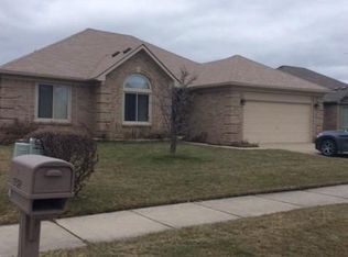 15847 French Creek Dr, Fraser, MI 48026