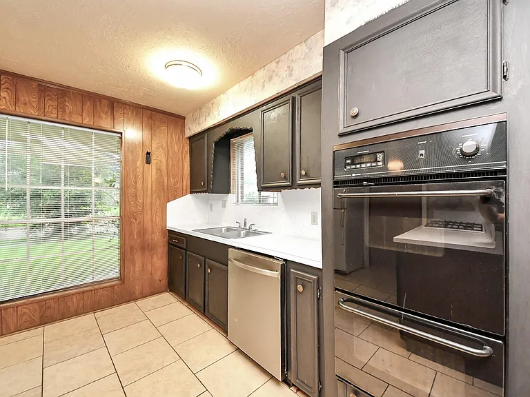 9126 Willow Meadow Dr — Photo 33