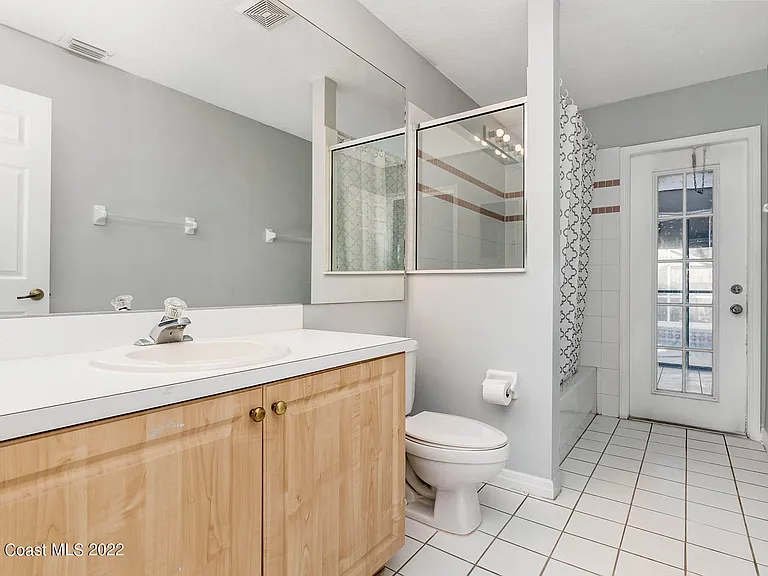2187 Hedgerow Dr — Photo 12