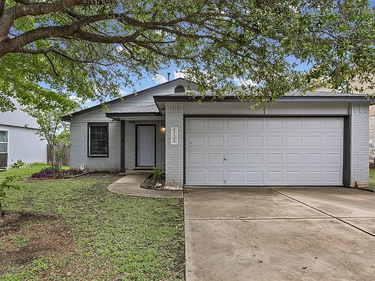 17305 Dashwood Creek Dr — Photo 1