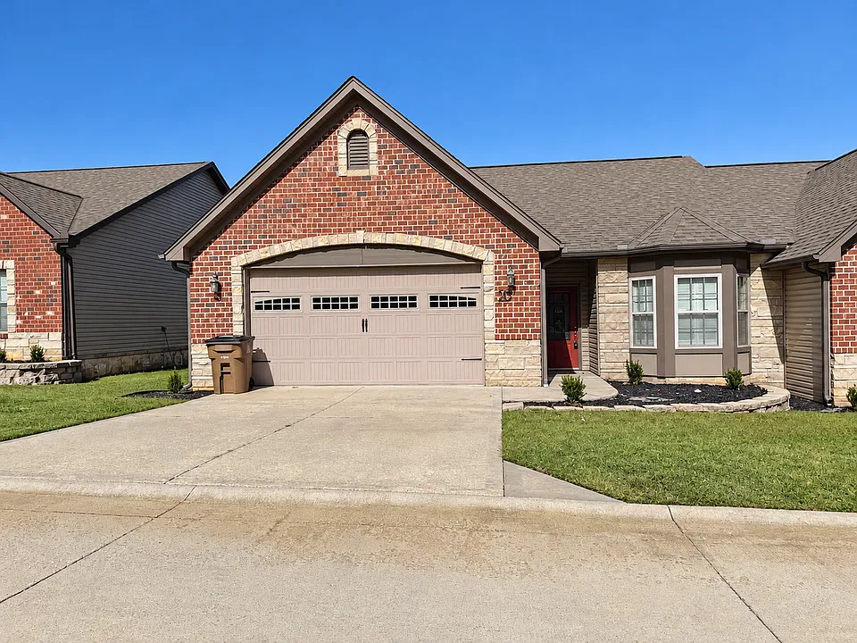 315 Deerfield Ct